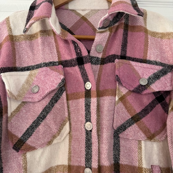 Pink and cream plaid shacket - Picture 4 of 7